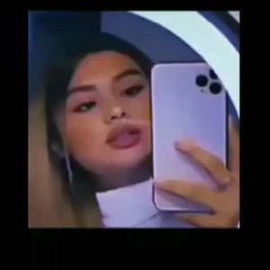 Meet your Posher, Mia